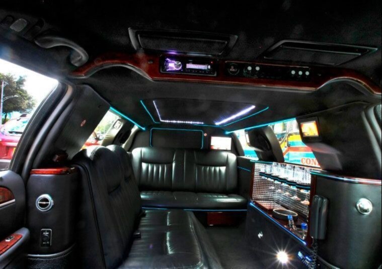 ALQUILER DE LIMUSINAS PARA FIESTAS MEDELLÍN